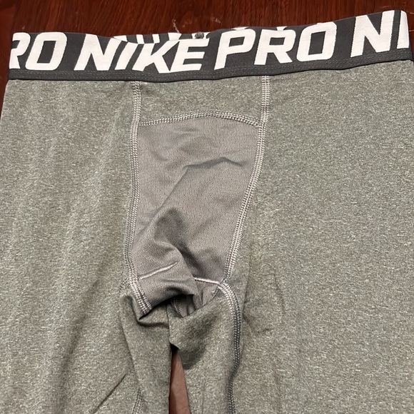 Nike pros - Picture 2 of 4
